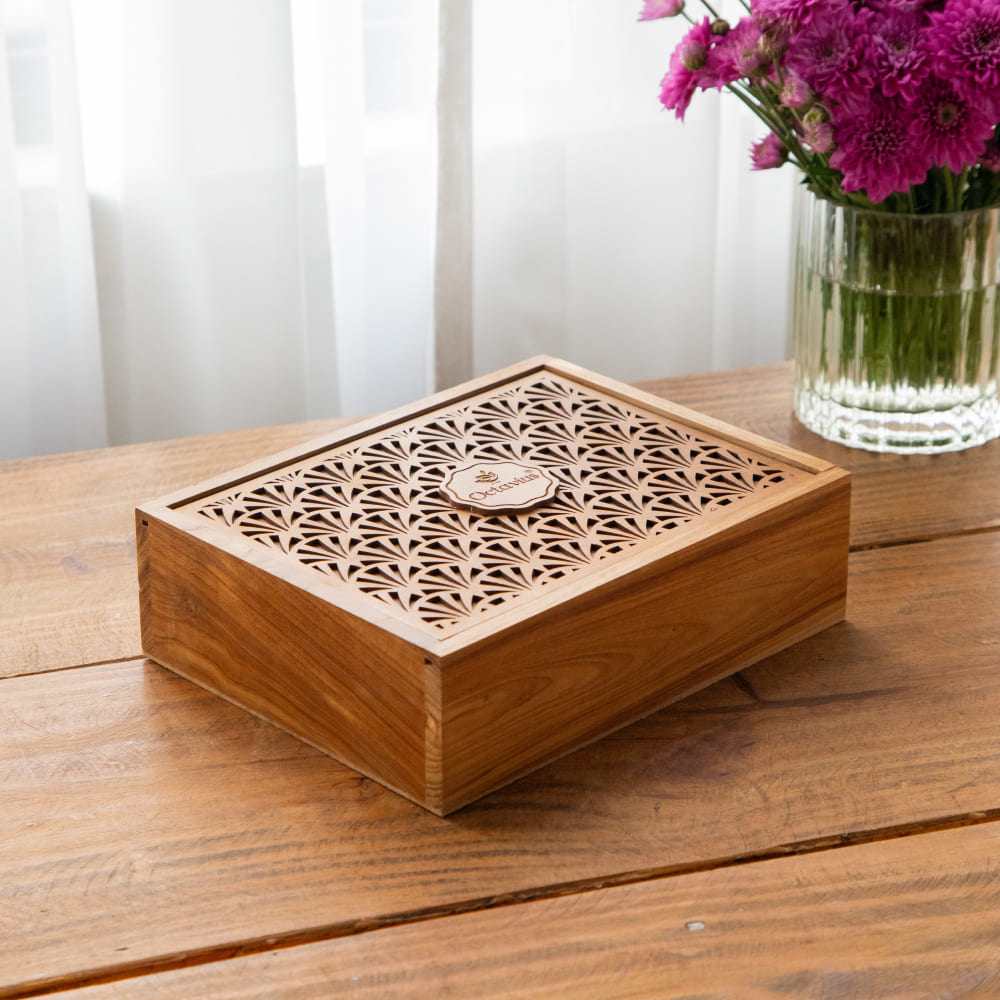 Assortment of fine teas - 90 teabags in Tropical Palm cutwork wooden box with a sliding lid