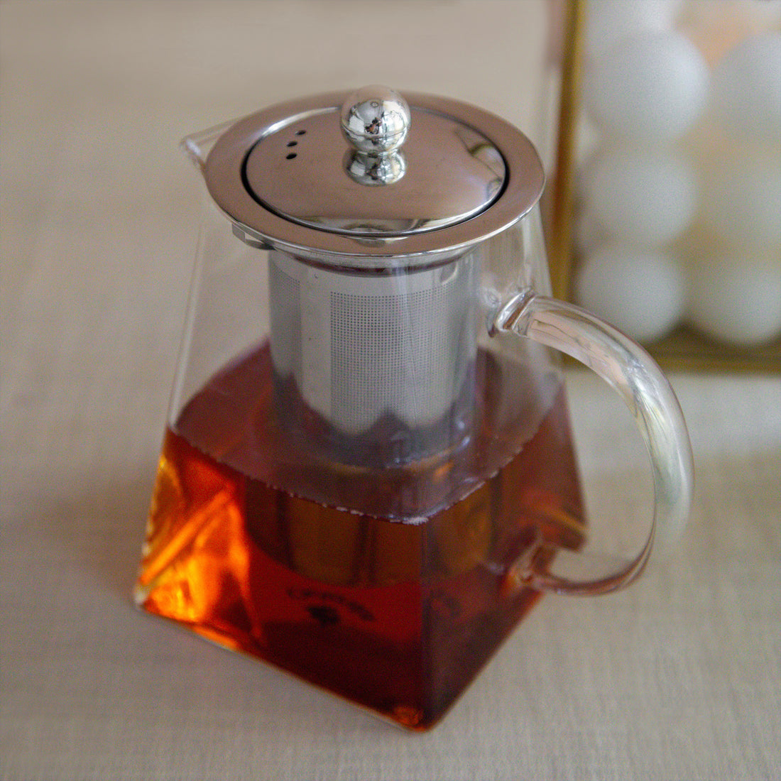 Pyramid Shaped Borosilicate Glass Kettle With Steel Infuser - Large 900ML