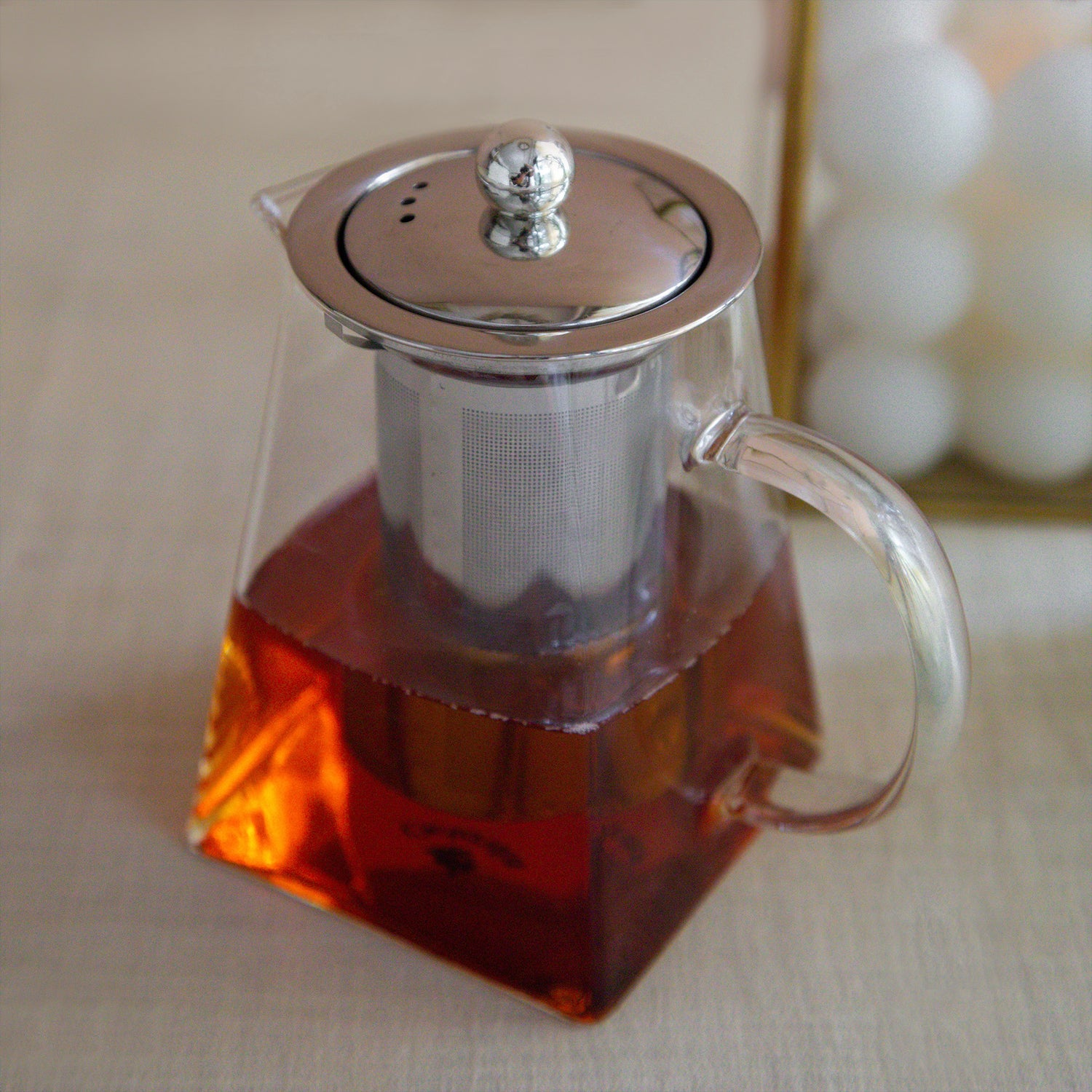 Pyramid Shaped Borosilicate Glass Kettle With Steel Infuser - 500ml